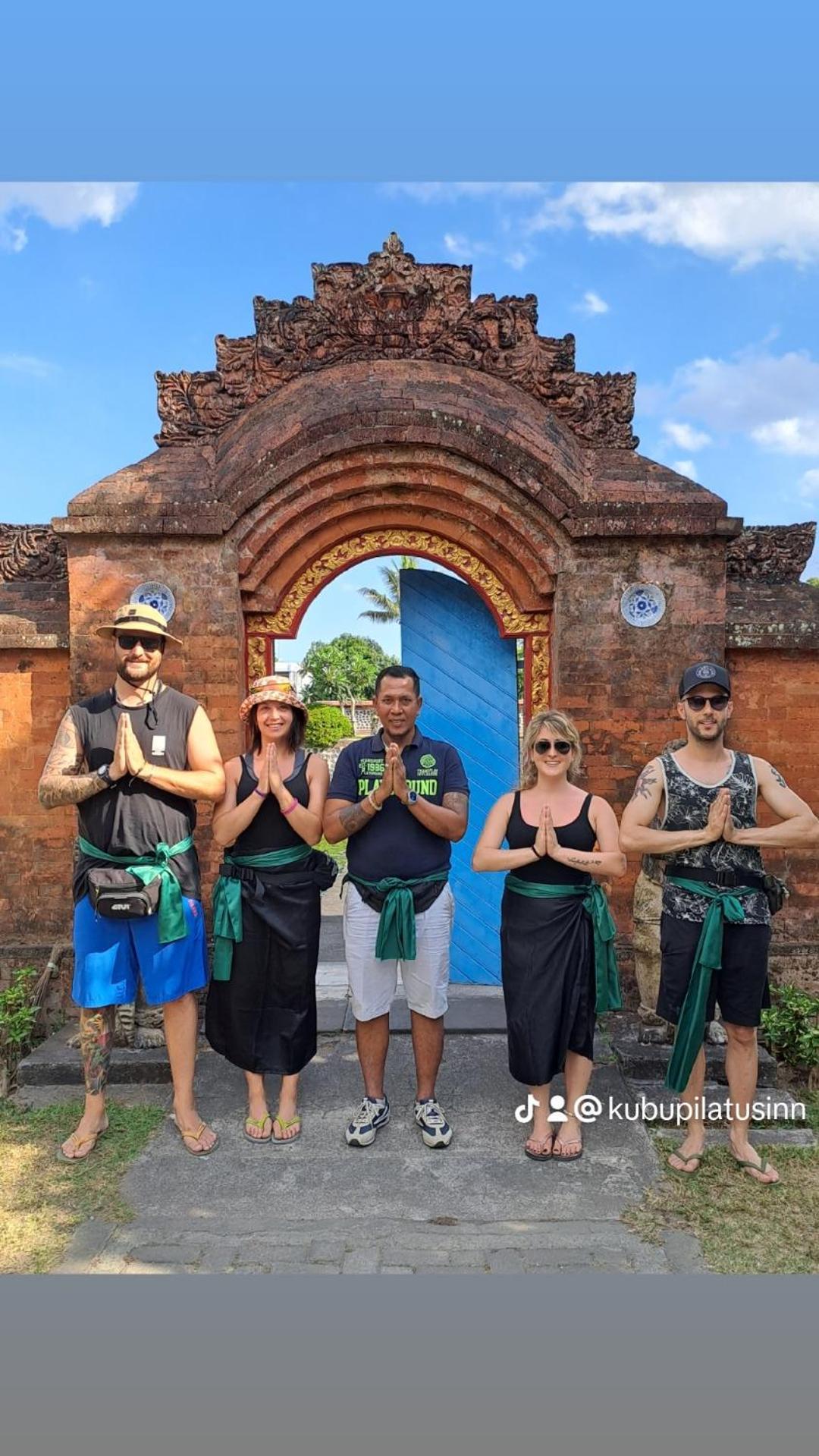 Vila Kubu Pilatus - Family House Lombok Tjakranegara Exteriér fotografie